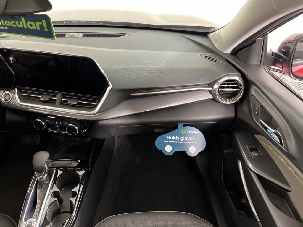 Thumbnail: 2024 Chevrolet Trax - 21