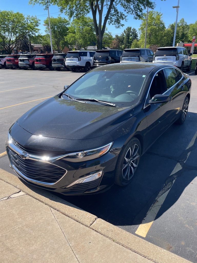 2023 Chevrolet Malibu RS's photo