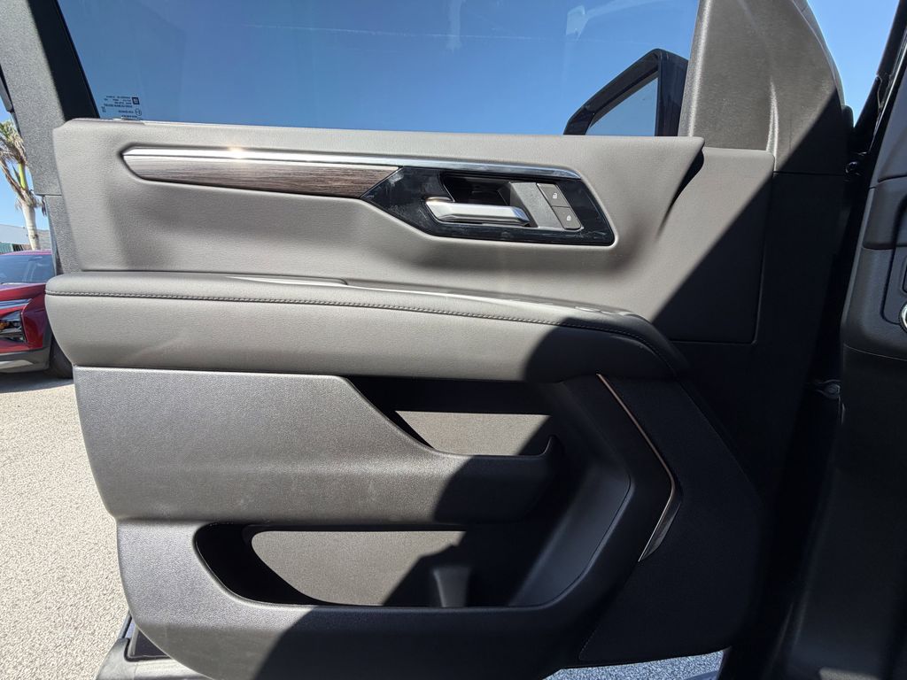 new 2026 Chevrolet Suburban car, priced at $61,995