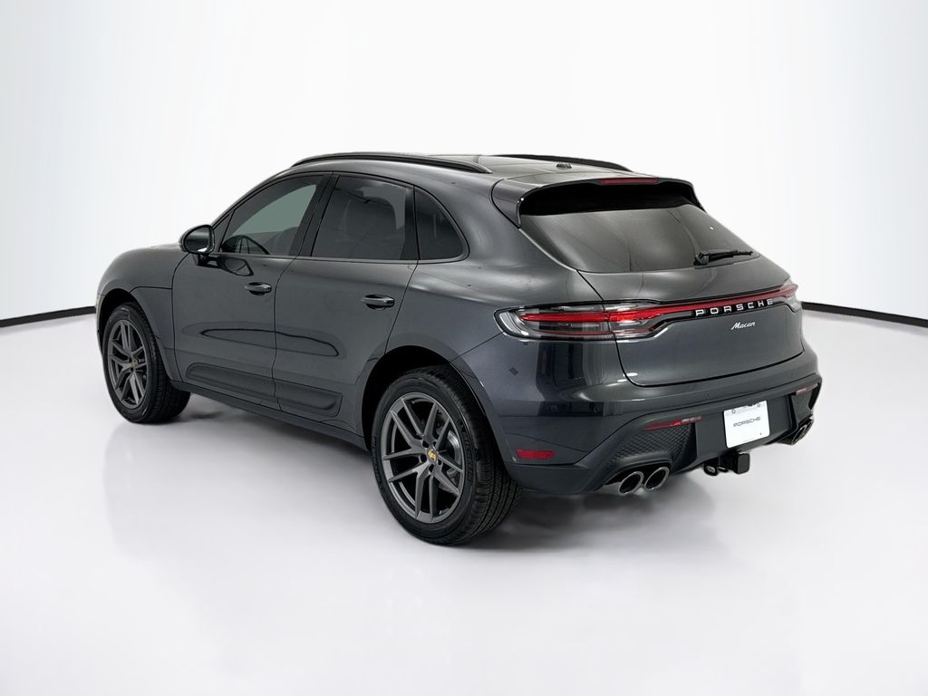 Thumbnail: 2026 Porsche Macan - 3