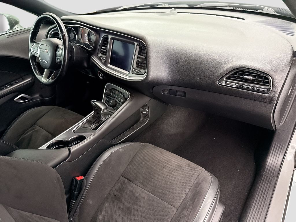 Thumbnail: 2019 Dodge Challenger - 16