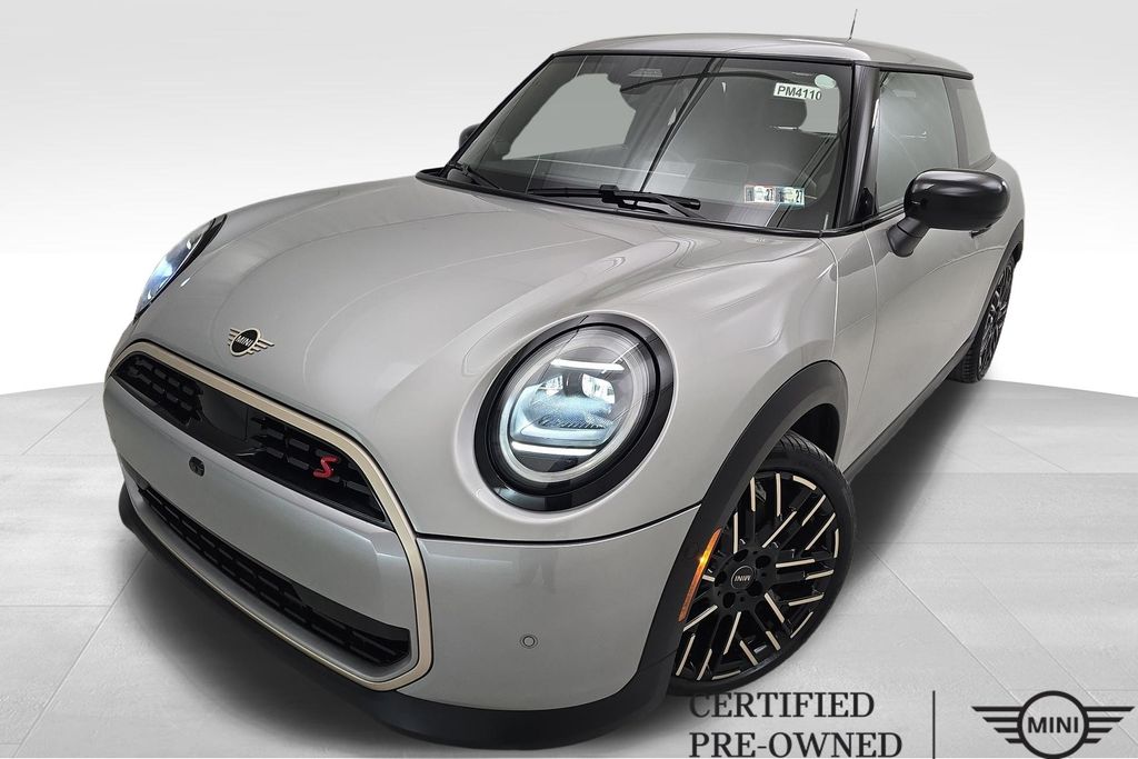 Melting Silver III Metallic 2025 MINI Cooper Hatchback Front-Wheel Drive 7-Speed Automatic