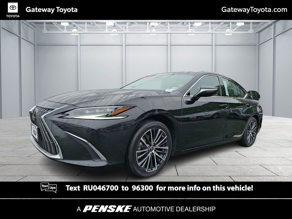2024 Lexus ES Hybrid 300h Hero Image