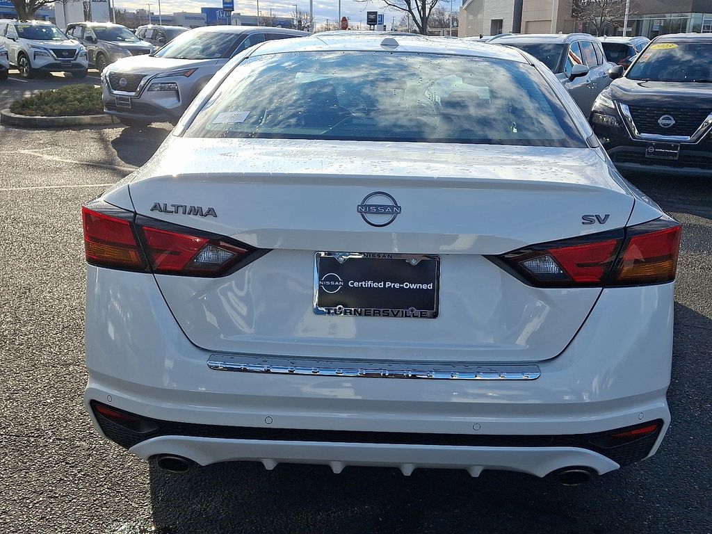 Thumbnail: 2023 Nissan Altima - 5