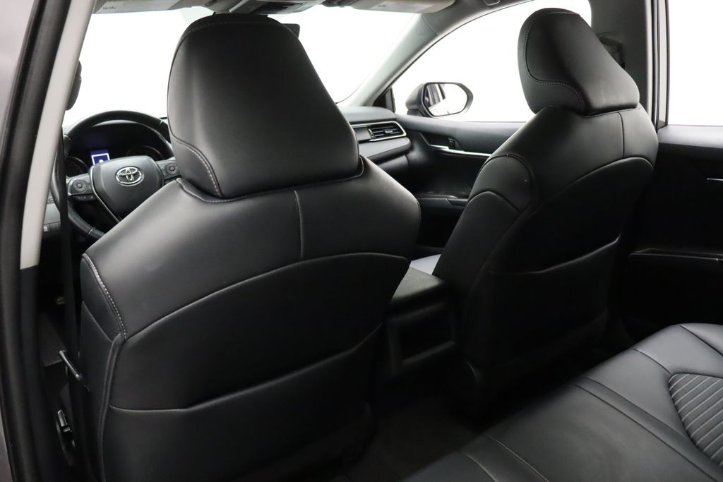 2022 Toyota Camry SE 20