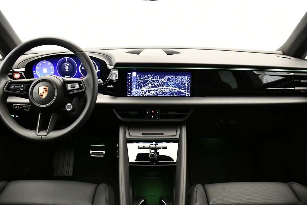 Thumbnail: 2025 Porsche Macan - 20