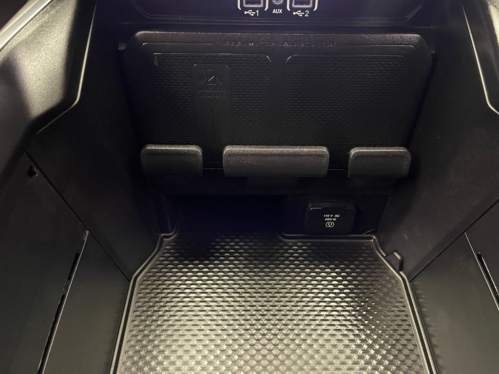 Thumbnail: 2025 RAM 1500 - 30