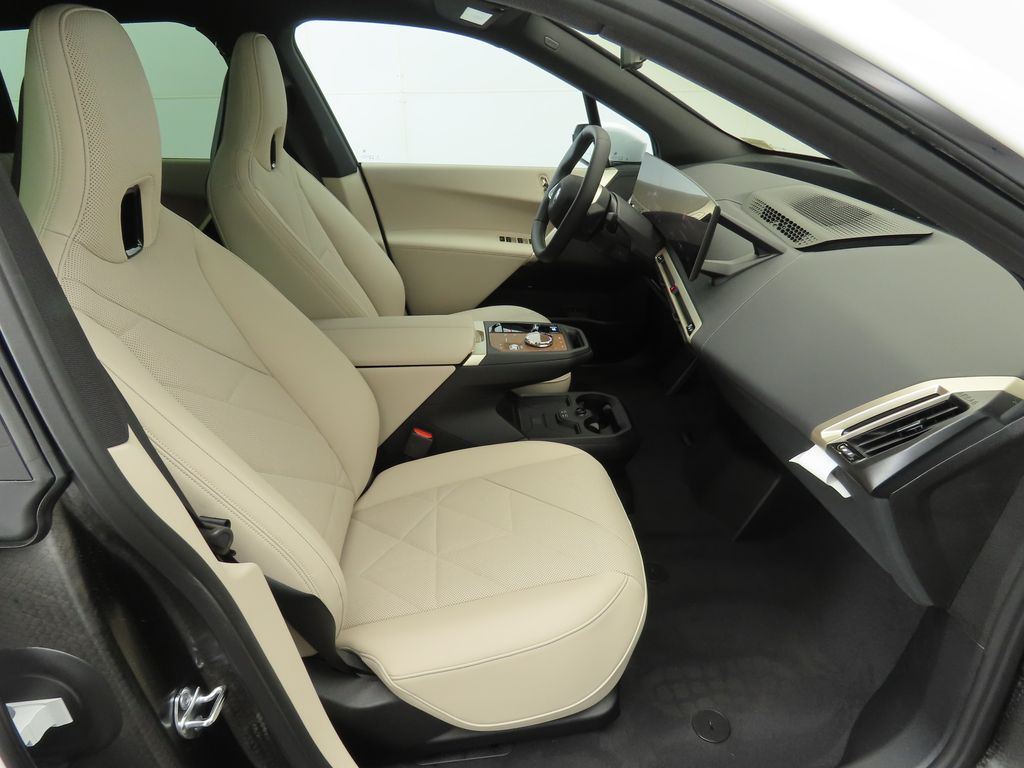 2025 BMW iX xDrive50 20