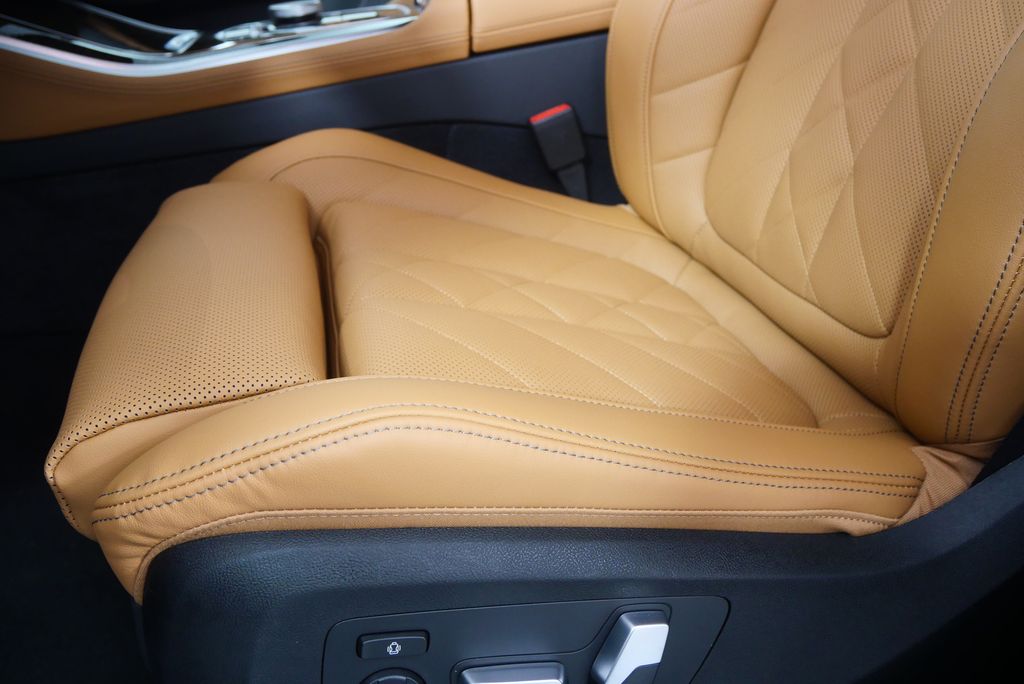 Thumbnail: 2026 BMW X5 - 10