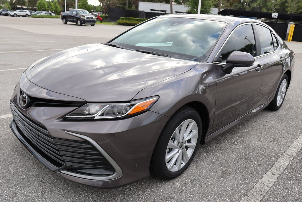 2024 Toyota Camry LE 2