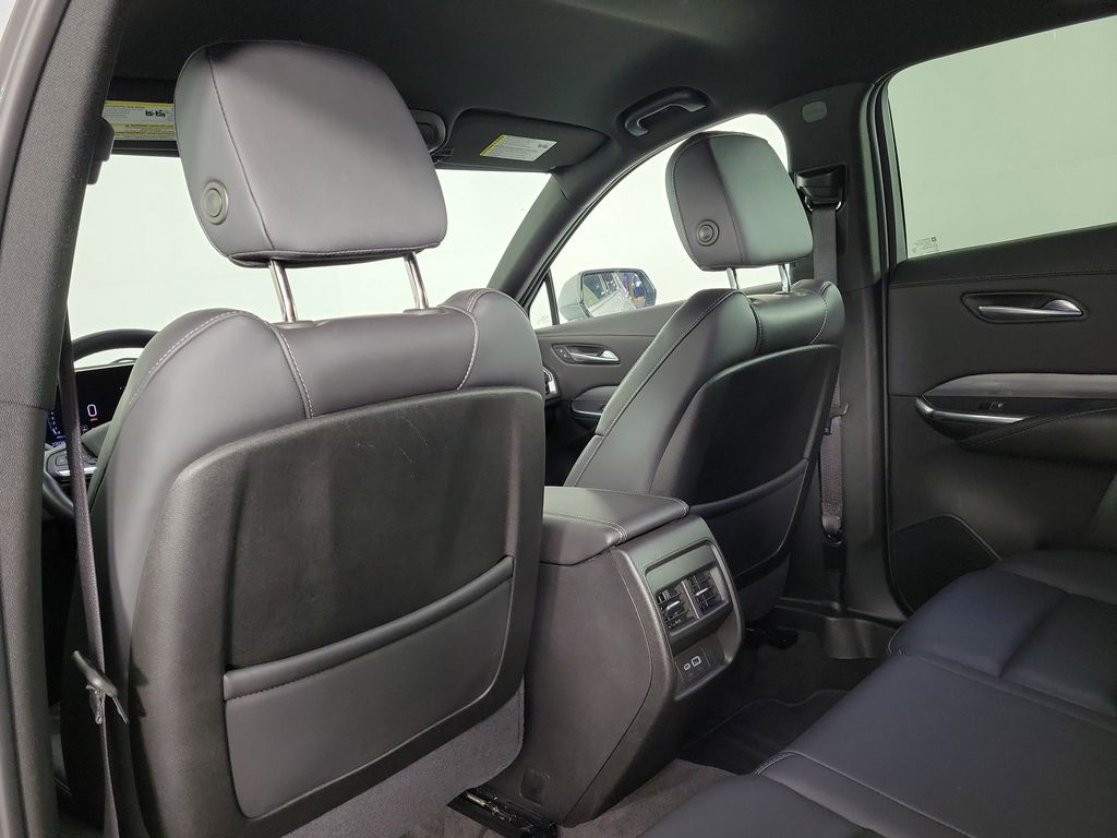 2025 Cadillac XT4 Premium Luxury - 11