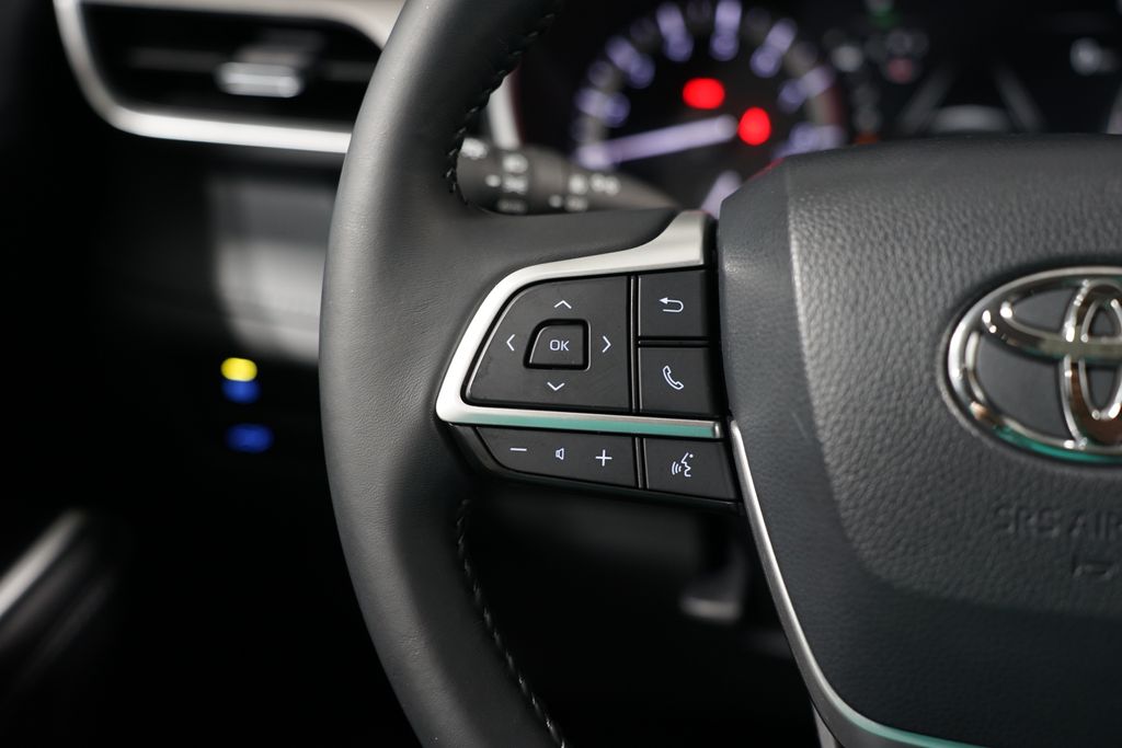 2022 Toyota Highlander XLE 14