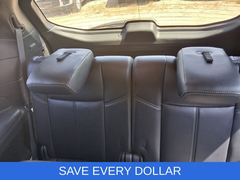 Used 2019 White Nissan SL image 12