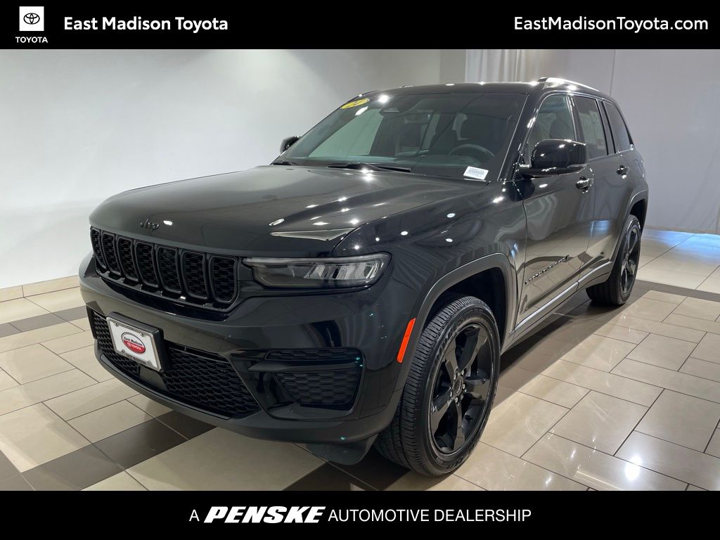 2024 Jeep Grand Cherokee Altitude -
                Madison, WI