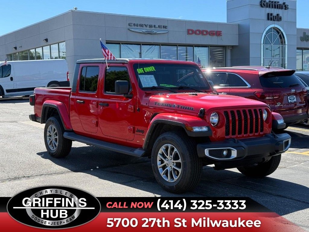 Firecracker Red Clearcoat 2023 Jeep Gladiator Pickup Truck Four-Wheel Drive 8-Speed Automatic