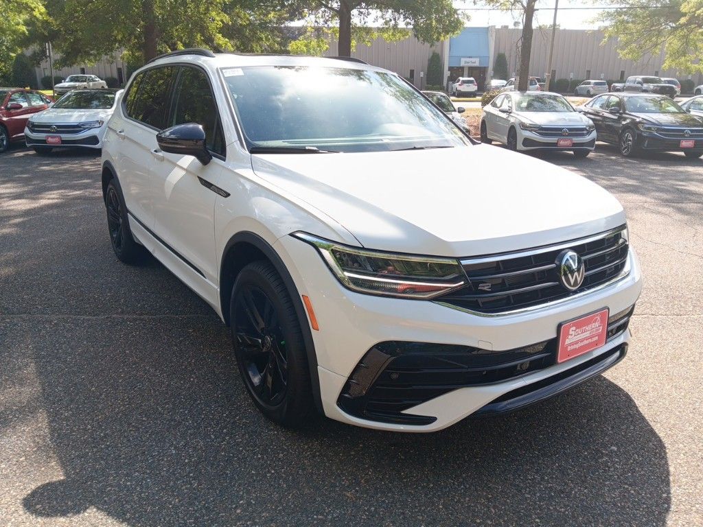 2024 Volkswagen Tiguan 2.0T SE R-Line Black 7