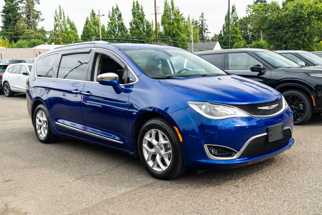 2020 Chrysler Pacifica Limited FWD
