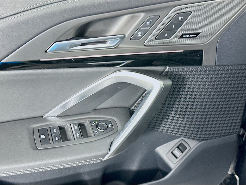 Thumbnail: 2026 BMW X1 - 20