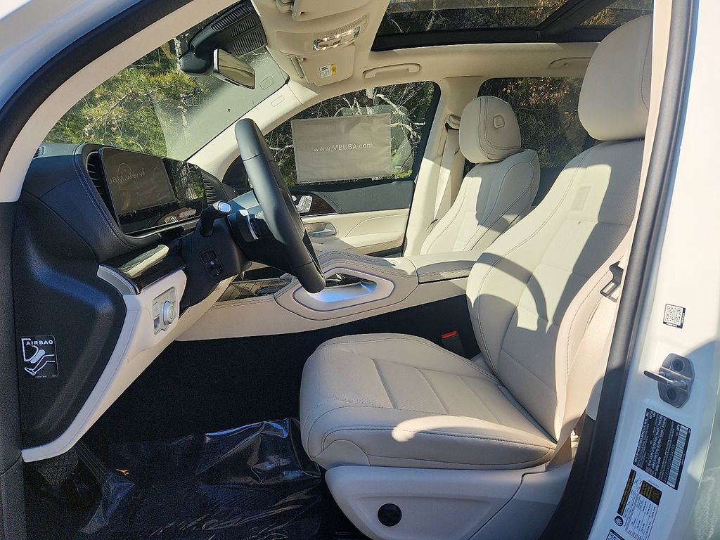 Thumbnail: 2026 Mercedes-Benz GLE - 9