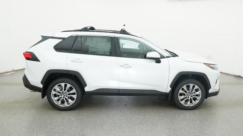 Thumbnail: 2025 Toyota RAV4 - 8