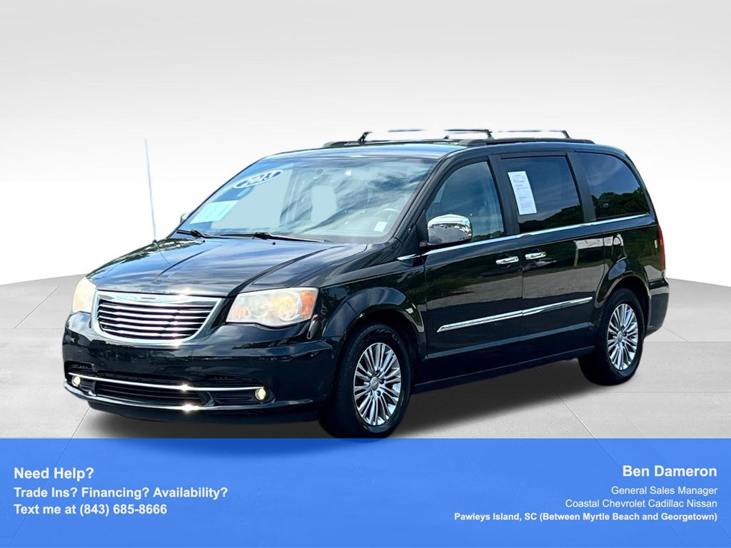 2013 Chrysler Town & Country Touring-L FWD