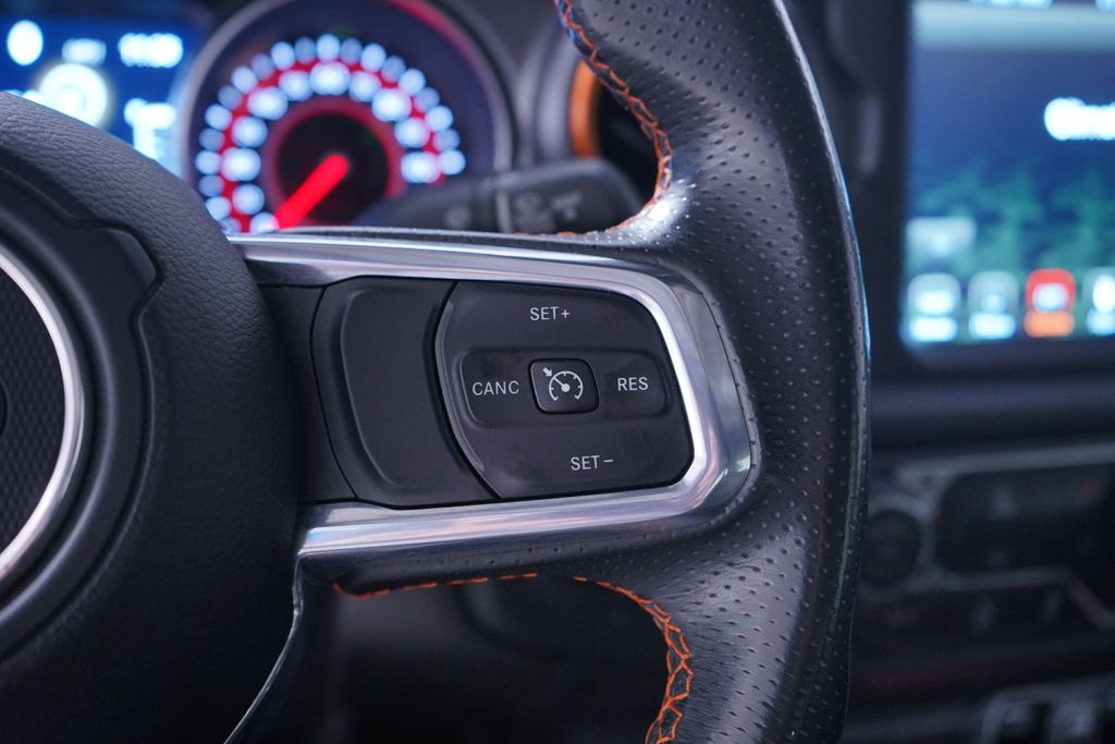 Thumbnail: 2021 Jeep Gladiator - 20