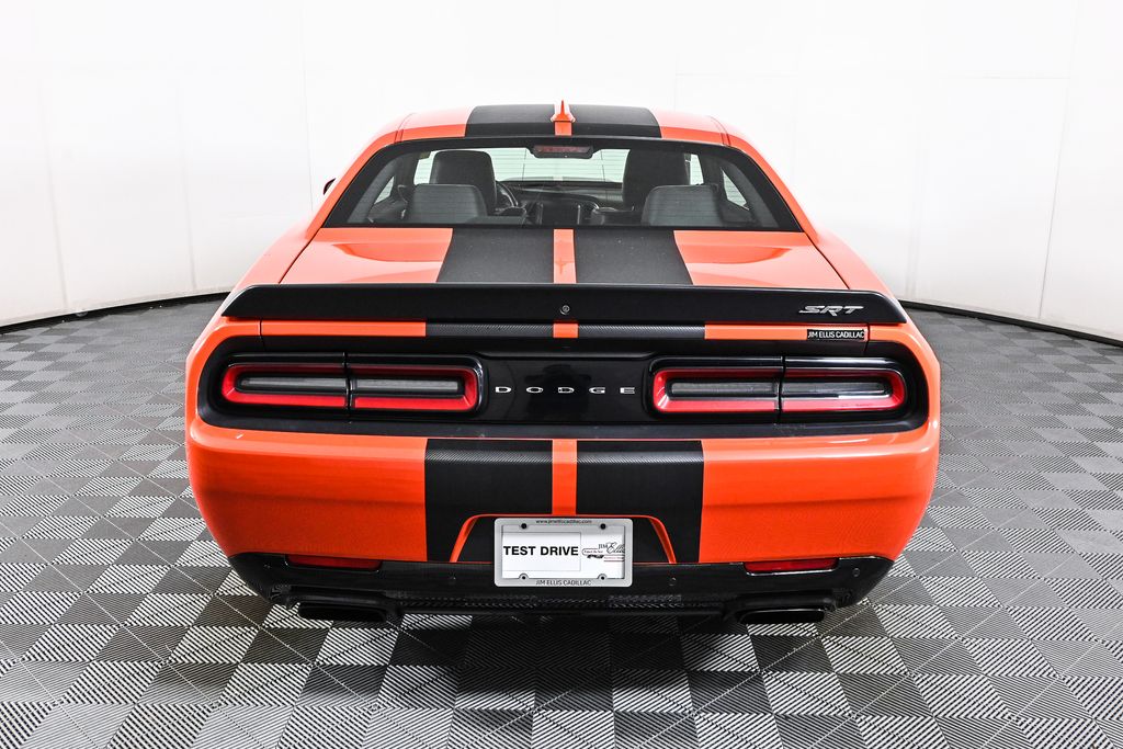 2016 Dodge Challenger SRT Hellcat 5