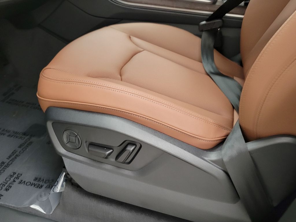 Thumbnail: 2026 Audi Q7 - 27