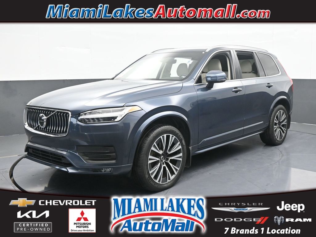 2020 Volvo XC90 Momentum's photo