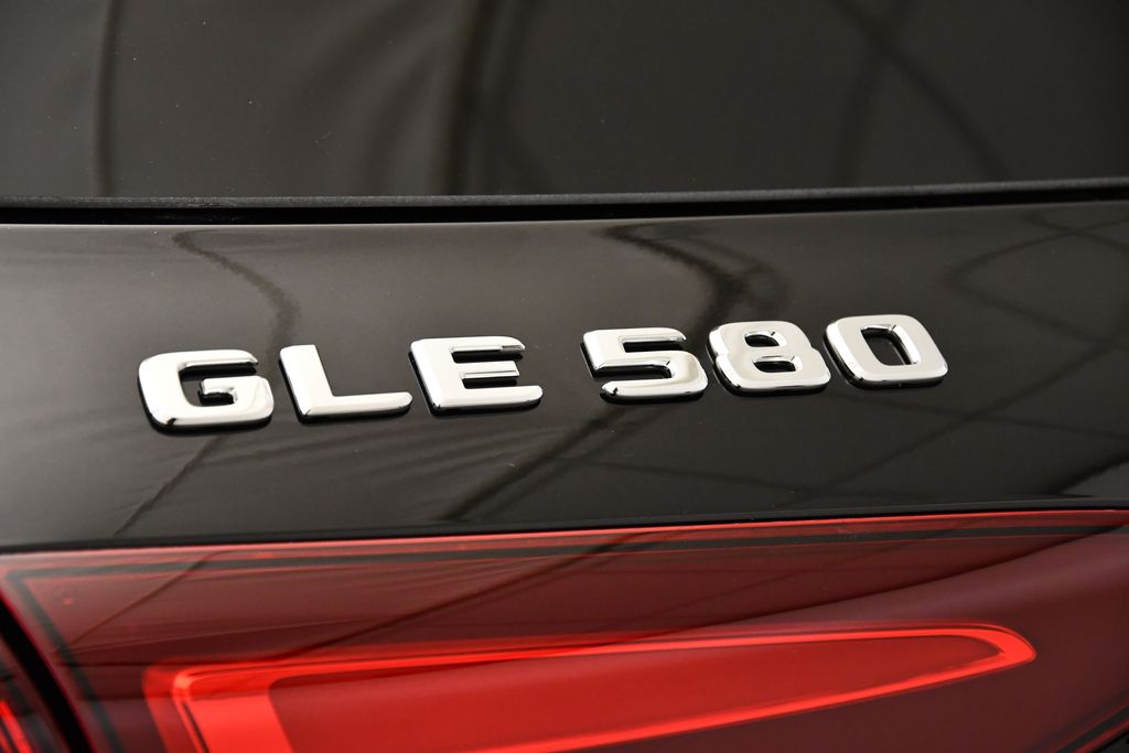 Thumbnail: 2025 Mercedes-Benz GLE - 9