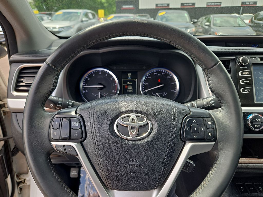 2016 Toyota Highlander