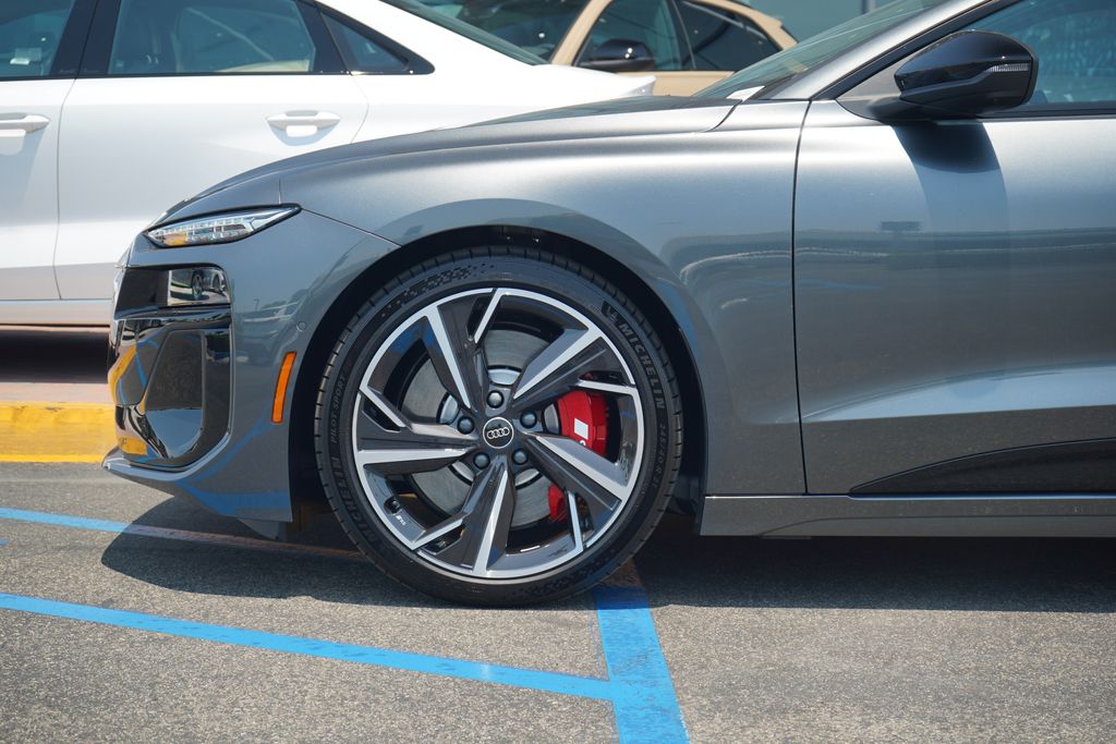 Thumbnail: 2025 Audi S6 - 2