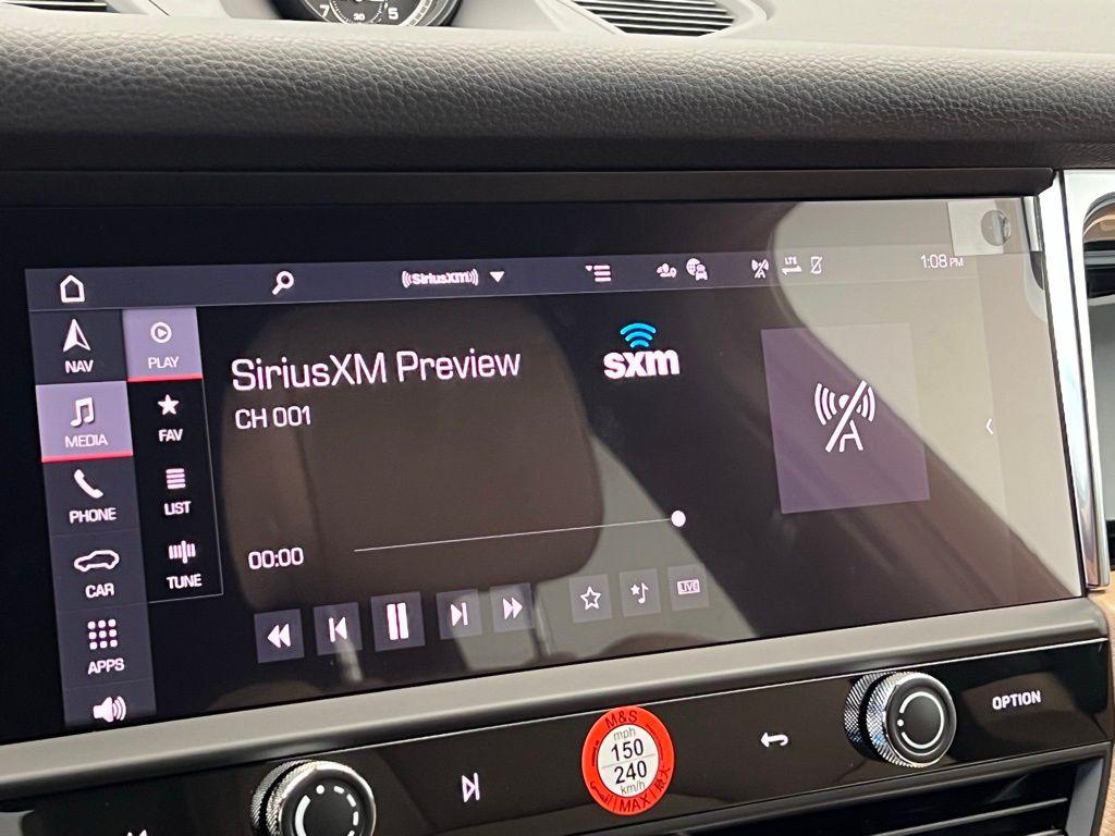 Thumbnail: 2026 Porsche Macan - 21