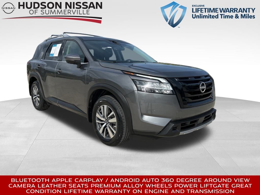 2023 Gun Metallic Nissan Pathfinder SL SUV
