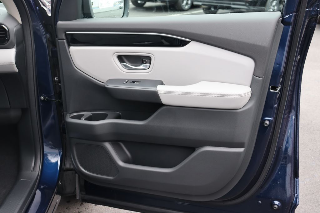 2025 Honda Pilot EX-L 22