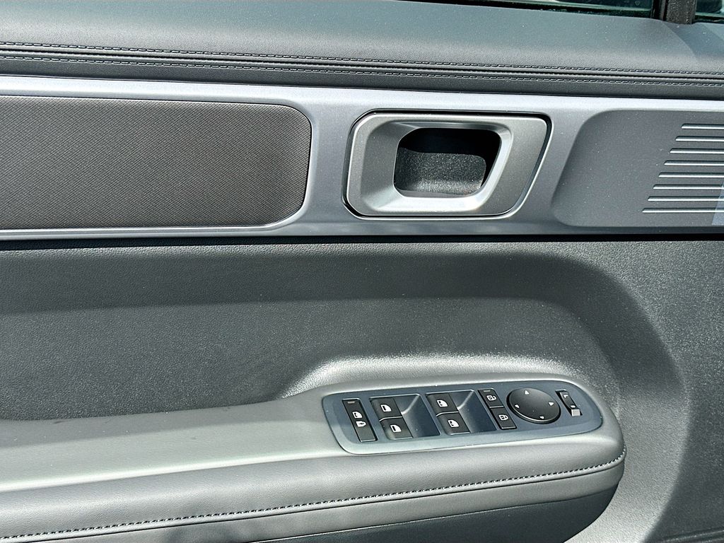 2025 Hyundai Santa Fe SEL 18