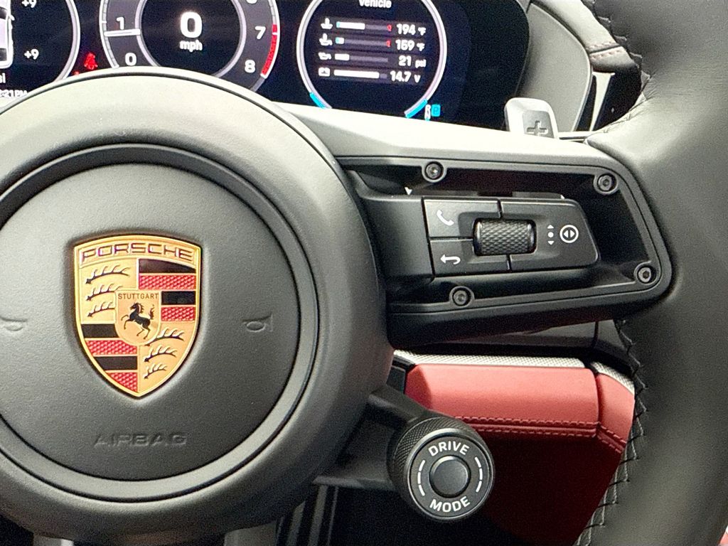 Thumbnail: 2026 Porsche Panamera - 15