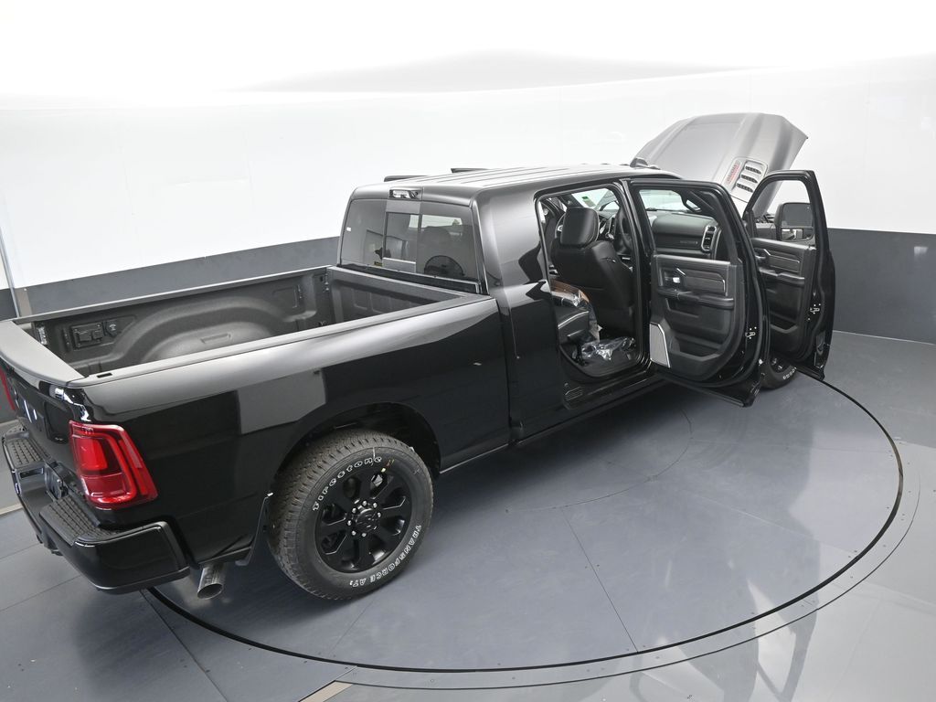 New 2026 Diamond Black Crystal Pearlcoat Ram Laramie image 68