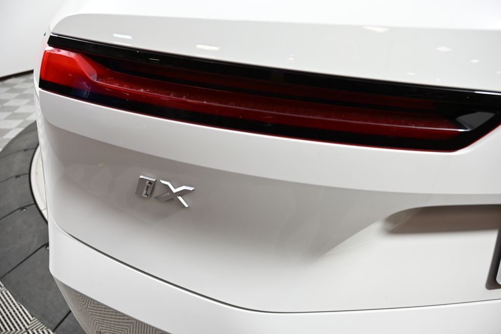 Thumbnail: 2026 BMW iX - 11