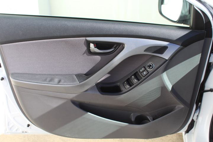 Used Car 2016 Hyundai Elantra  Se For Sale Under $10,000 In Georgetown, Texas