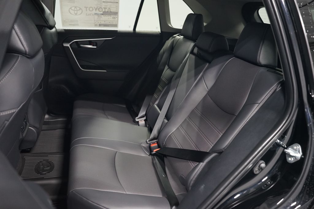 Thumbnail: 2025 Toyota RAV4 - 30