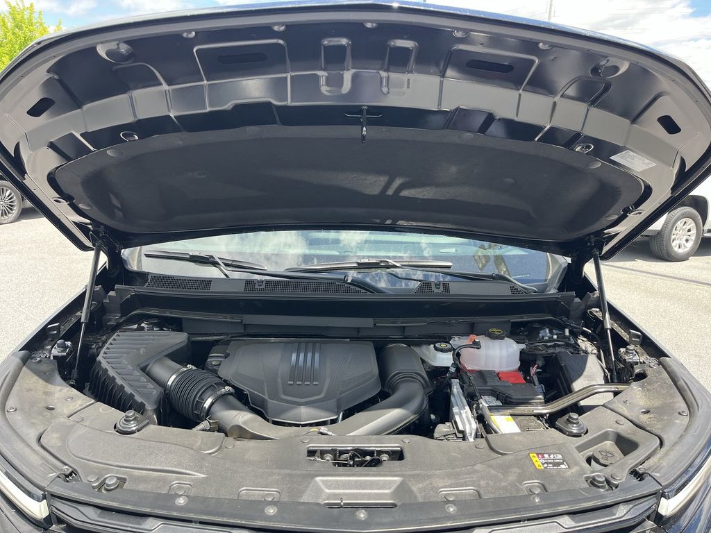 2025 Chevrolet Traverse LT photo