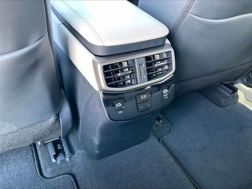 2024 Lexus RX — photo 27