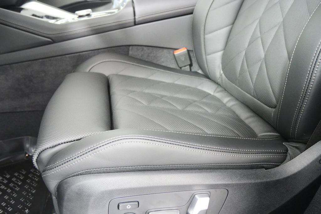 Thumbnail: 2026 BMW X6 - 10