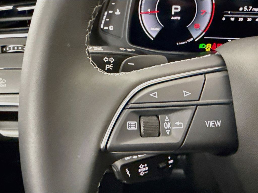 Thumbnail: 2026 Audi Q8 - 12