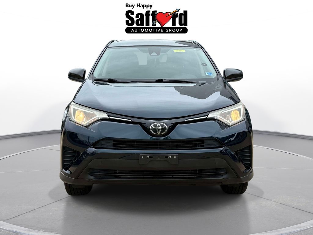 2018 Toyota RAV4 LE - Photo 9