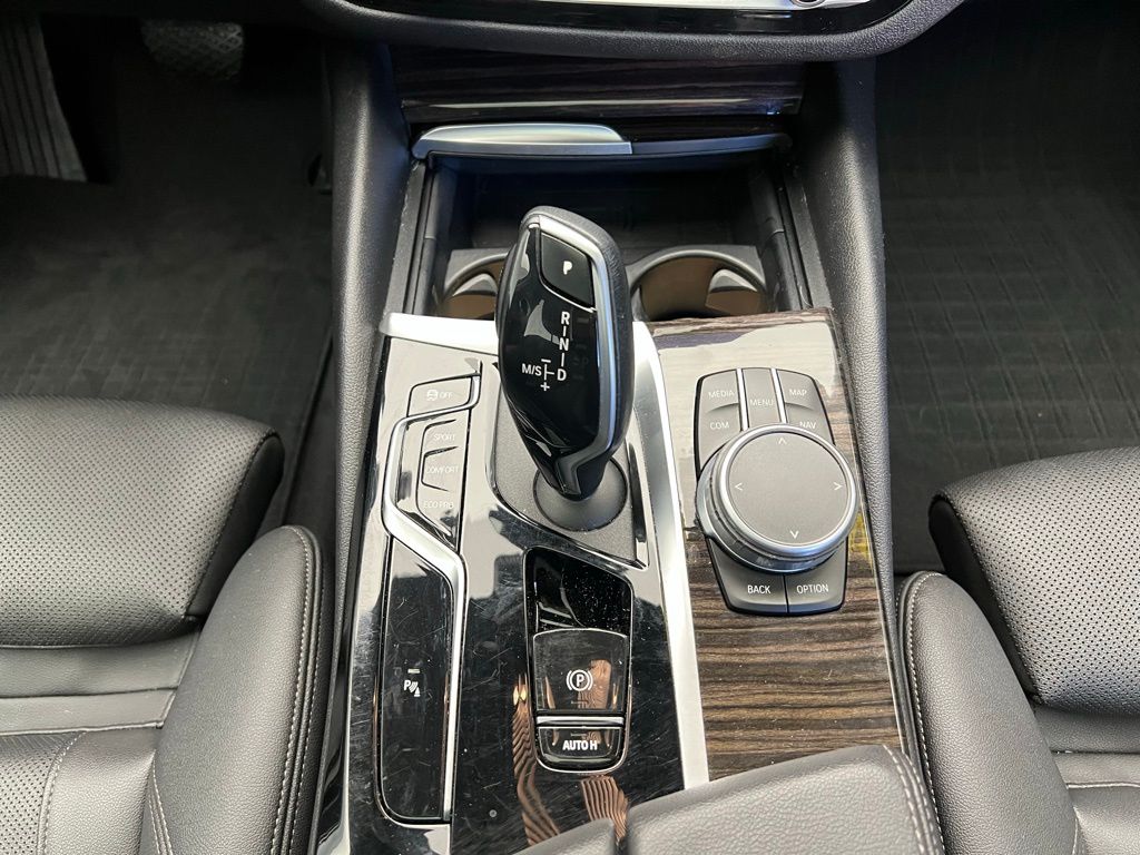 Thumbnail: 2021 BMW 5 Series - 12