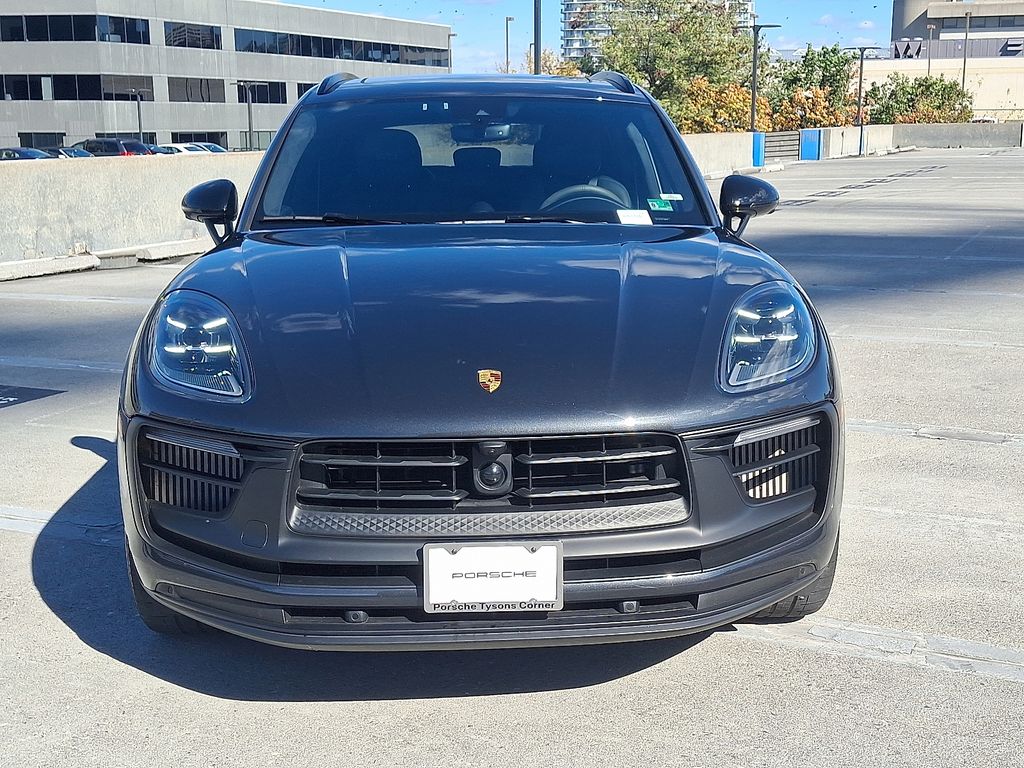 Thumbnail: 2022 Porsche Macan - 6