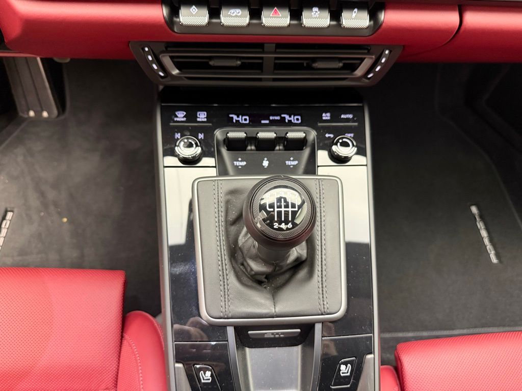 Thumbnail: 2023 Porsche 911 - 17