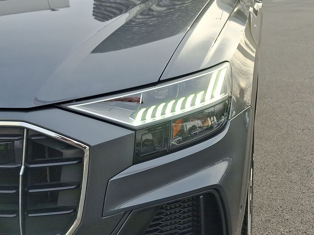 Thumbnail: 2022 Audi Q8 - 9